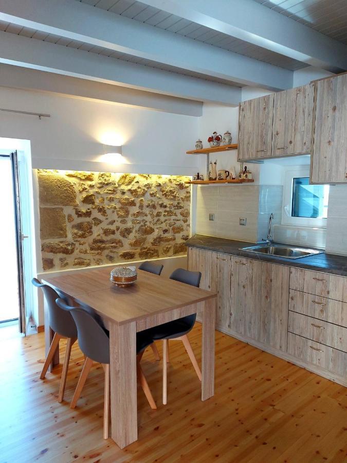 Casa Andri Sea View 度假居 *